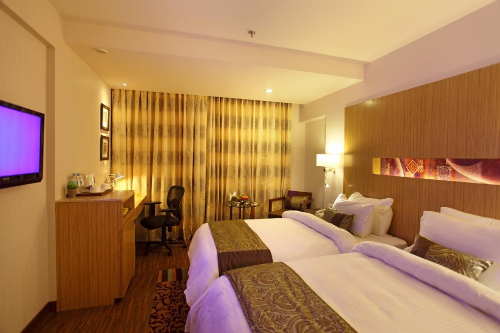 Comfort Inn Legacy Rádžkót Exteriér fotografie