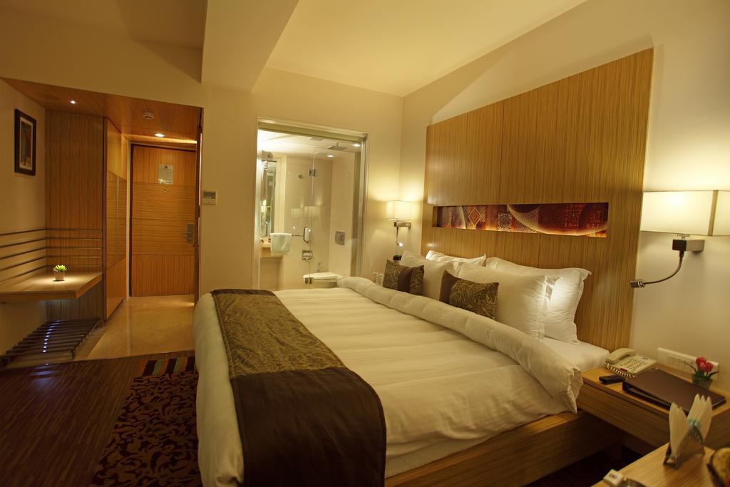Comfort Inn Legacy Rádžkót Exteriér fotografie